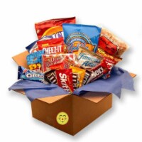 Snackdown Deluxe Snacks Care Package - Snack care package with Christmas Candy and chocolate