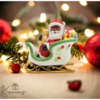 Ceramic Christmas African American Santa Riding Sleigh Salt And Pepper Shakers, Home Décor,