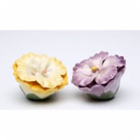 Ceramic Pansy Flower Salt & Pepper Shakers, Home Décor, Gift for Her, Gift for Mom, Kitchen