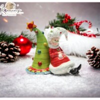Ceramic Christmas Decor Mrs. Claus Waiting For Santa Salt & Pepper Shakers, Home Décor, Gift