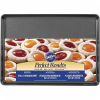 Wilton 2105-0109 Perfect Results Premium Non-Stick Bakeware Mega Cookie Pan Mega-Cookie Pan