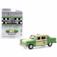 Greenlight 30208 1982 Checker Taxi Green & Yellow Checker Taxi Affl Inc. Chicago Illinois Hob
