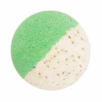 Cosset Peppermint & Eucalyptus Essential Oil Bath Bomb Perspective: Main