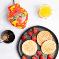 Uncanny Brands Pokémon Pikachu Mini Waffle Maker