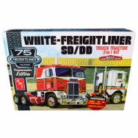 AMT AMT1046 Freightliner 2 in 1 SC & DD Cabover Tractor, White