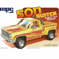 MPC MPC972 Skill 2 1981 Chevrolet 4x4 Stepside Pickup Truck Sod Buster 1-25 Scale Model Kit
