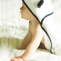BedVoyage 19989352 Panda Baby Rayon Viscose Bamboo Hooded Bath Towel Set, White & Black