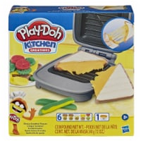 Play-Doh Kitchen Creations Cheesy Sandwich Modeling Compound Playset Perspective: Main
