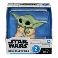 Star Wars™ The Bounty Collection Series 2 The Child™ Mandalorian Necklace Toy Perspective: Main