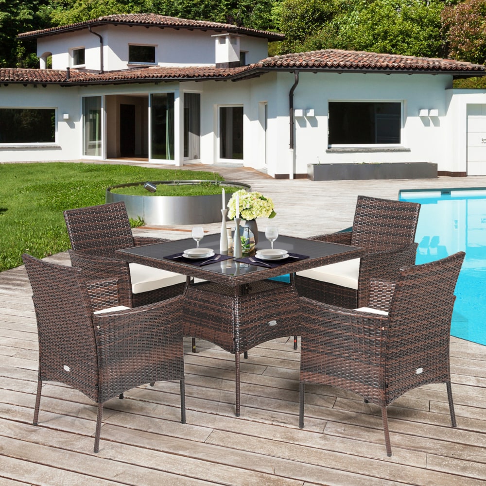 Comfortable outdoor dining set top